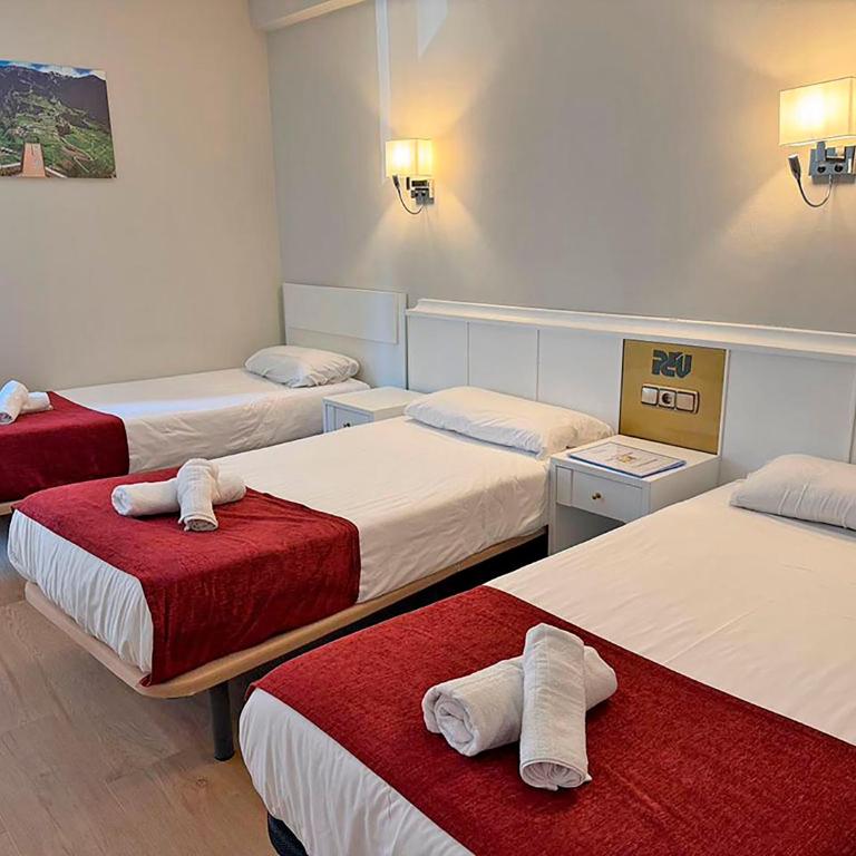Hotel Pere D'Urg 3000 - Habitación Triple Deluxe - 1
