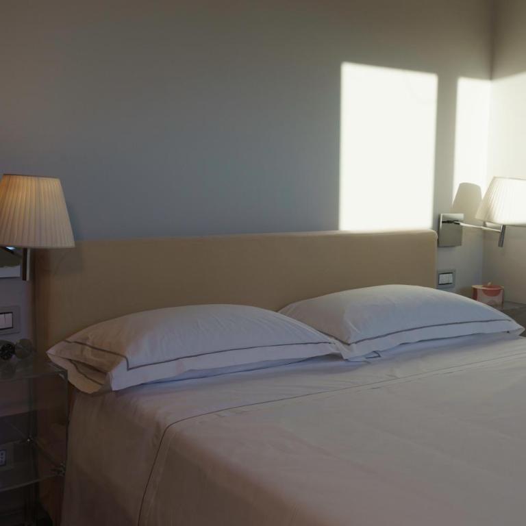 The Seven Mansions - Deluxe One-Bedroom Apartment with Harbour View - 3