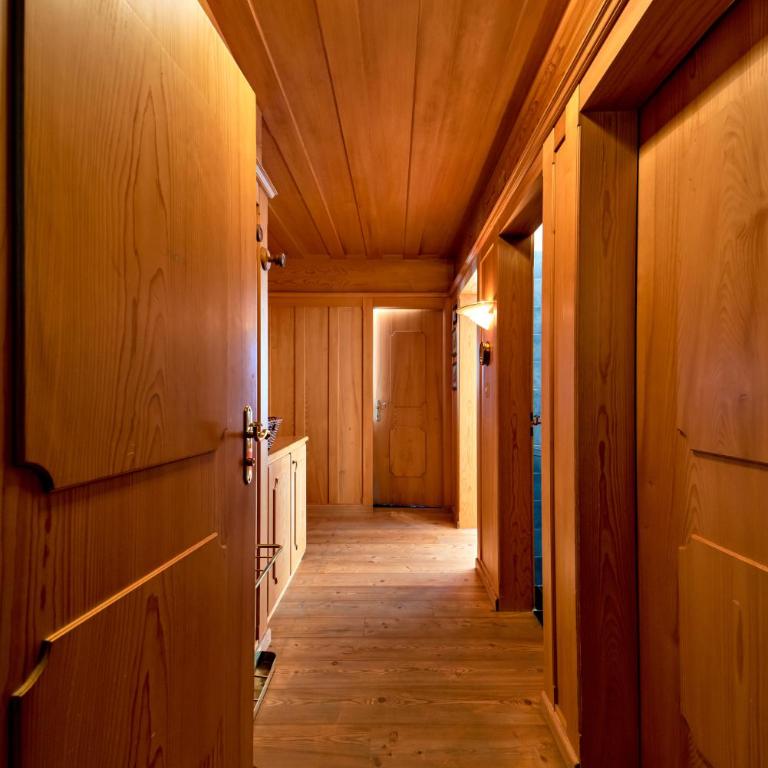 Alpine Retreat with Pool and Sauna Access - Apartment mit 2 Schlafzimmern - 3