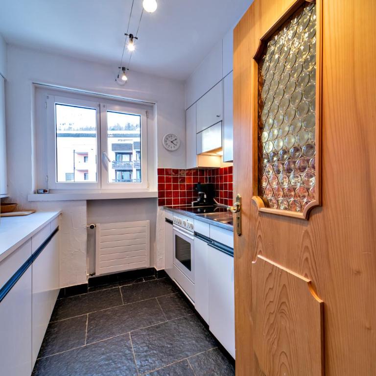 Alpine Retreat with Pool and Sauna Access - Apartment mit 2 Schlafzimmern - 19