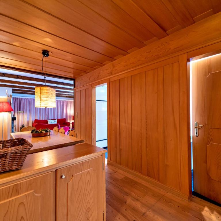 Alpine Retreat with Pool and Sauna Access - Apartment mit 2 Schlafzimmern - 11