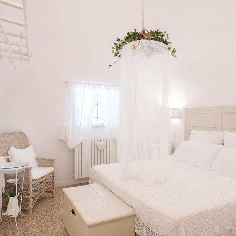 Spectacular trullo, walking distance to Alberobello UNESCO - Two-Bedroom Villa - 5