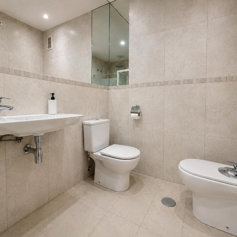 Benidorm Luxury Stay Huge Pool & Prime Location - One-Bedroom Apartment - 9