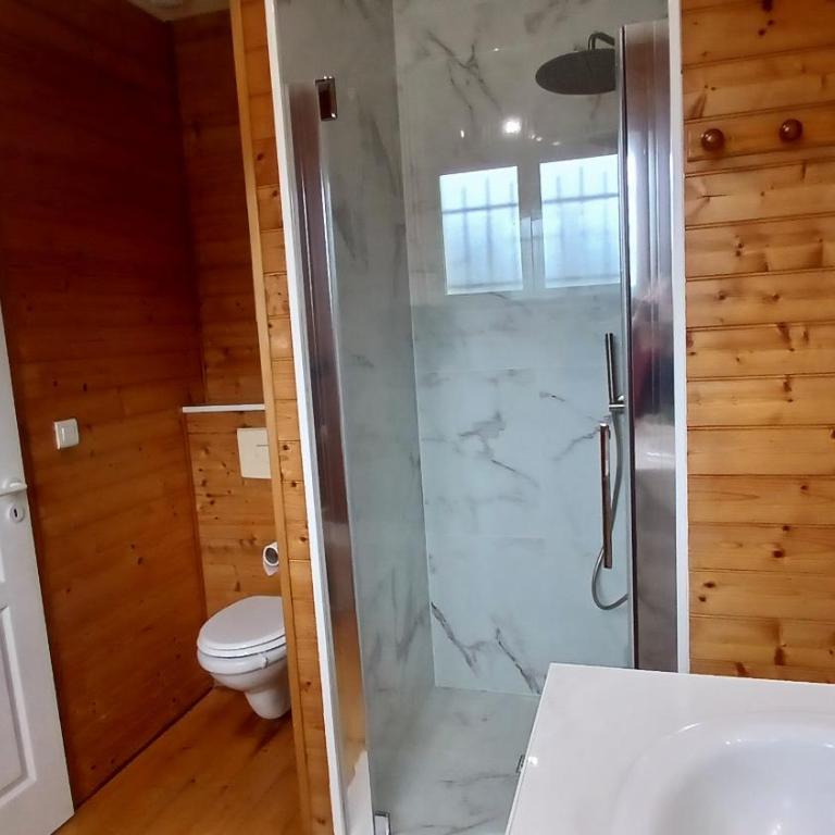 Gîte climatisé avec piscine sur les hauteurs de CAHORS - Maison 3 Chambres - 4