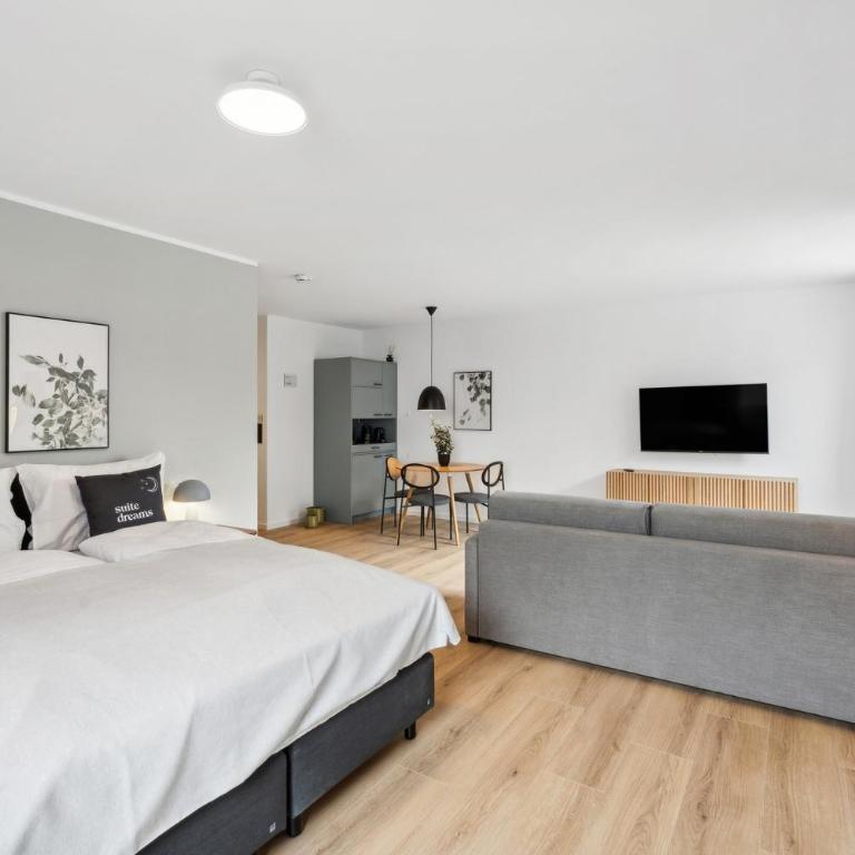 Limehome Salzburg Sterneckstr - Zimmer mit Queensize-Bett und Schlafsofa - 20