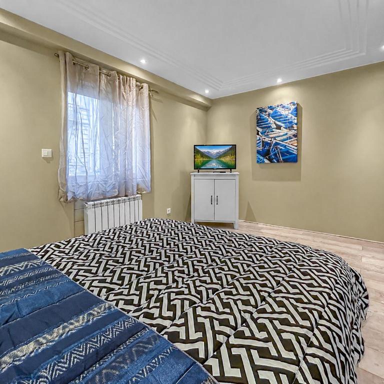 Le Diderot - Spacieux & Garage Privé Double - Appartement 3 Chambres - 5