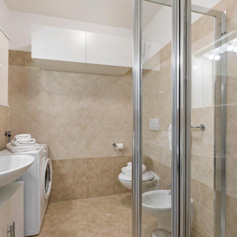Torbolino - Apt with Balcony. Pool & Views - Happy Rentals - Apartment mit Terrasse - 10