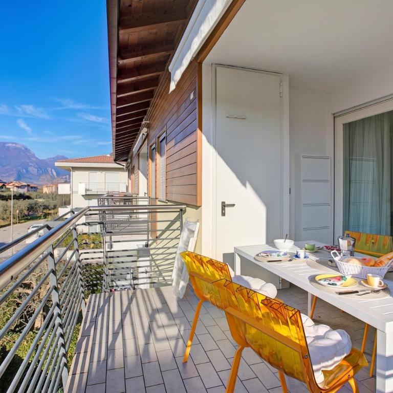 Torbolino - Apt with Balcony. Pool & Views - Happy Rentals - Apartment mit Terrasse - 13