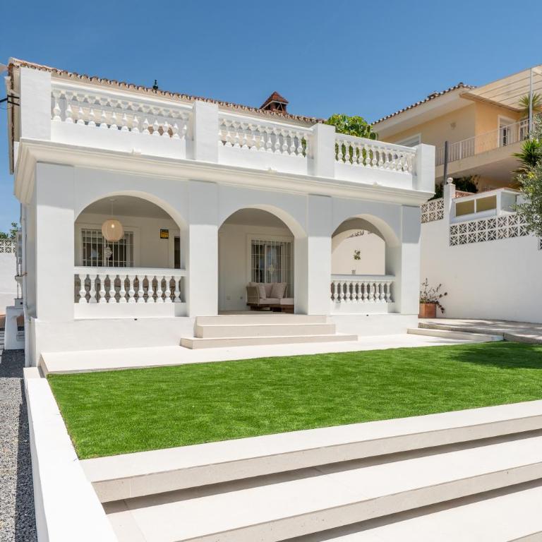5-Bedroom Villa Private Pool Marbella - Villa - 58