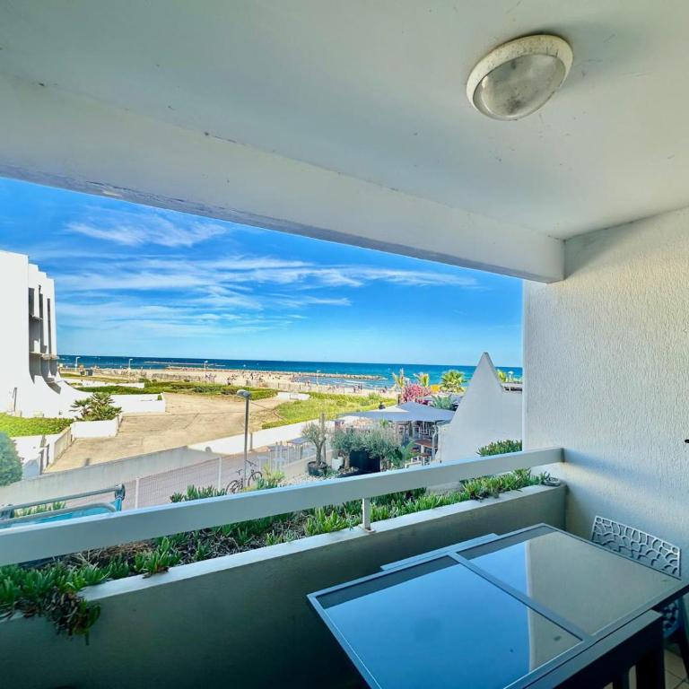 Joli Studio Cabine 1ère ligne avec parking privé - Appartement 2 Chambres - 1