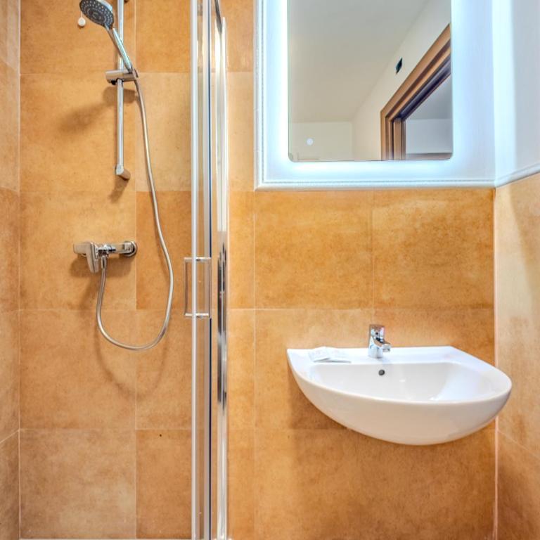 Arena Home Verona - City Center & Train Station - Appartamento con 2 Camere da Letto - 25
