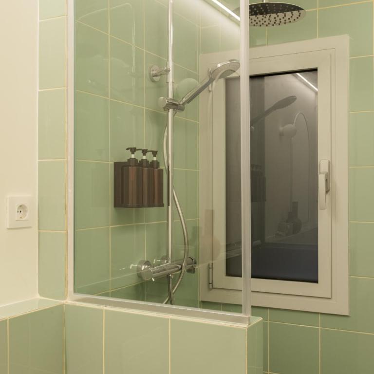 Casa Nido Diagonal - Quadruple Room with Private Bathroom - 2