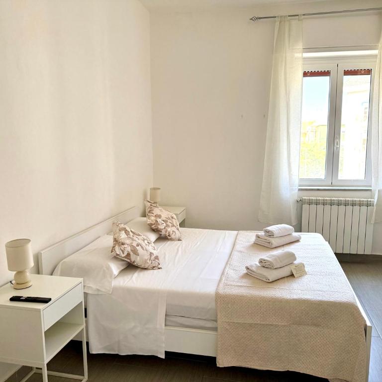 IRIS Gaeta - UN LETTO IDEALE - Appartamento con 1 Camera da Letto - 5