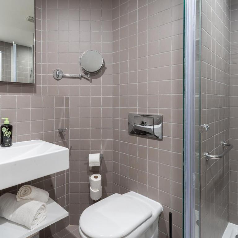 Limehome Barcelona Rector Triadó - Two-Bedroom Apartment with terrace (Ground Floor) - 18