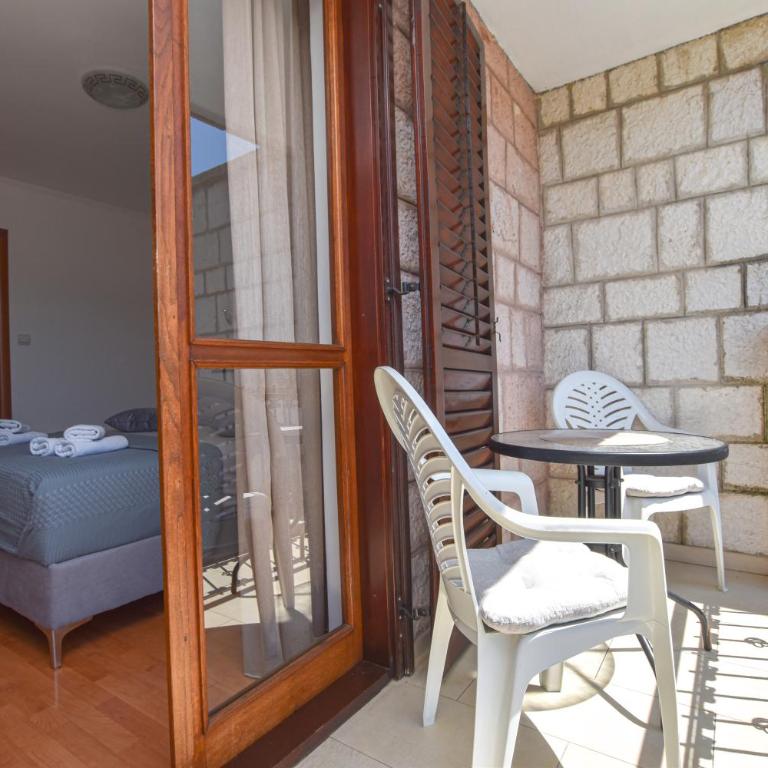 Vila Pavlović - One-Bedroom Apartment - 12