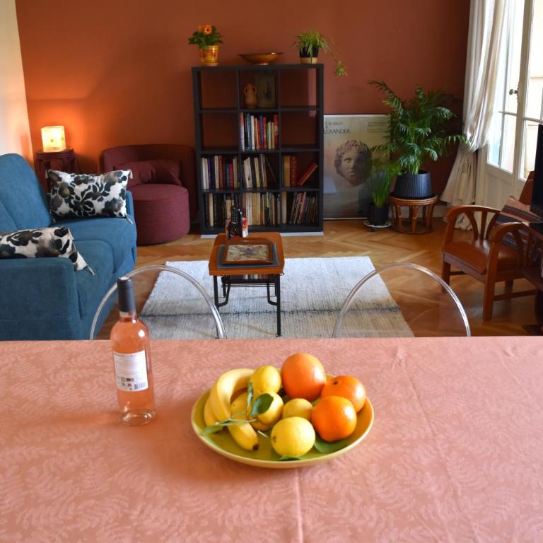 CHARMANT APPARTEMENT CLIMATISÉ et PROCHE DE TOUT - Appartement 2 Chambres avec Balcon - 4