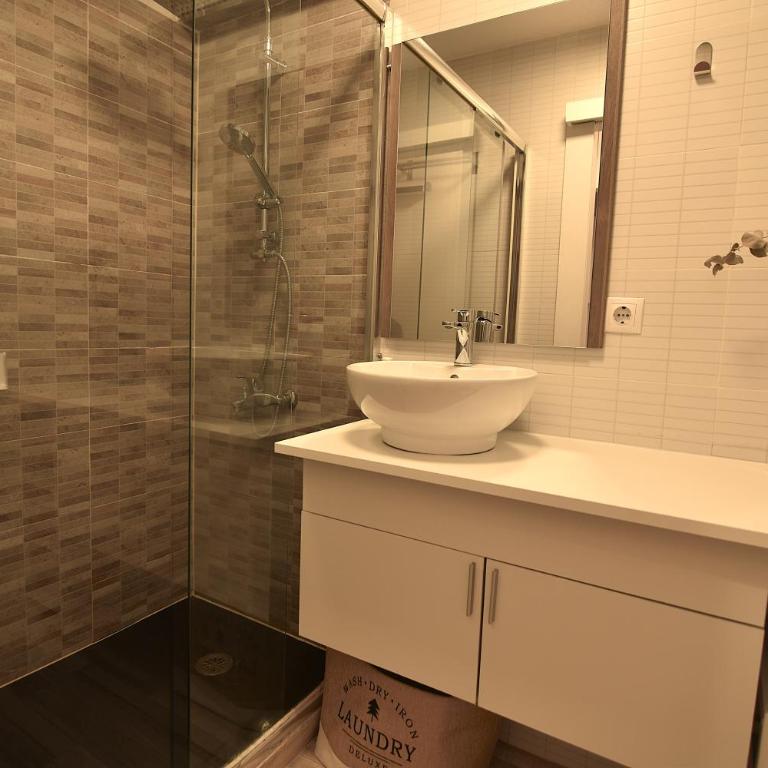 Tropicana, a 15 metros de la playa - Apartment - 4