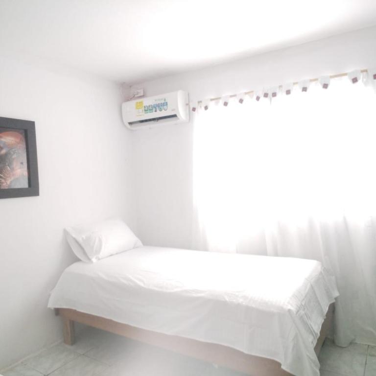 Apartaestudio Aeropuerto, Sede Junior Bombona, PIMSA - Two-Bedroom Apartment - 1