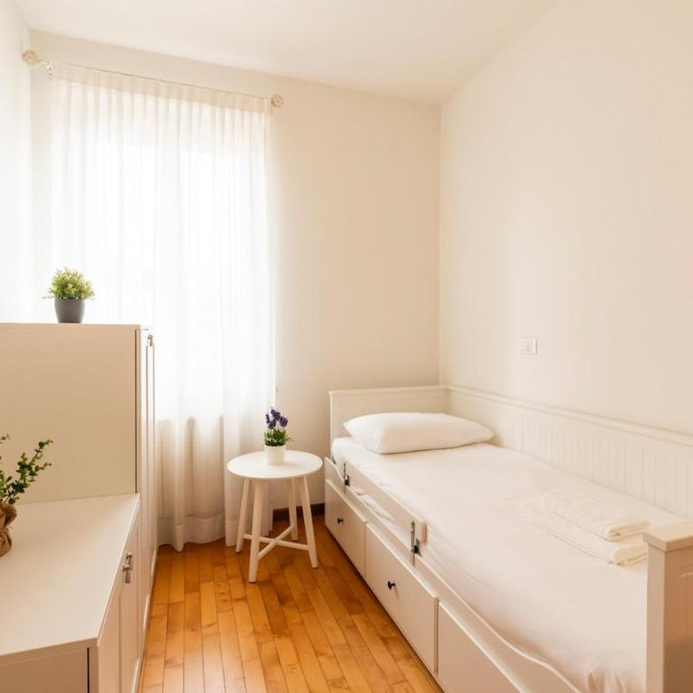 Da Loredana in Porta Romana - Appartamento con 2 Camere da Letto - 10