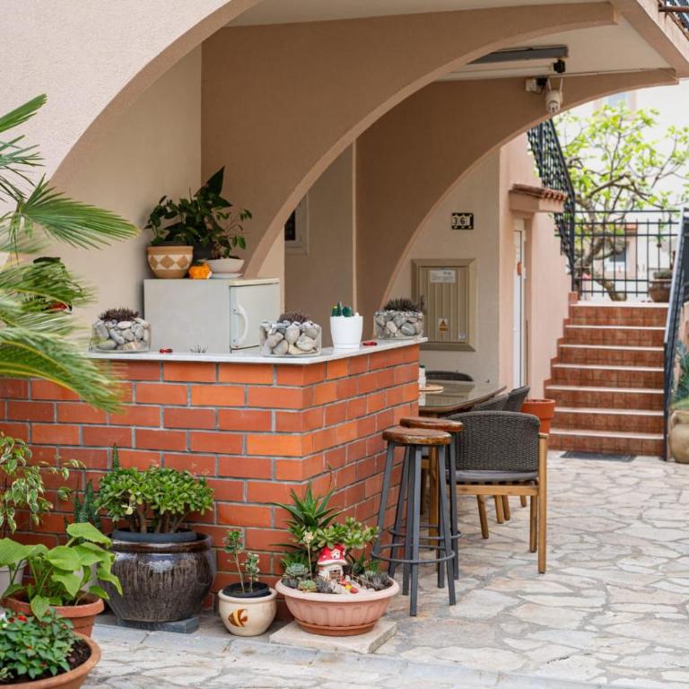 Apartments Gabi&Zdenka Tivat - One-Bedroom Apartment with Garden View - 8