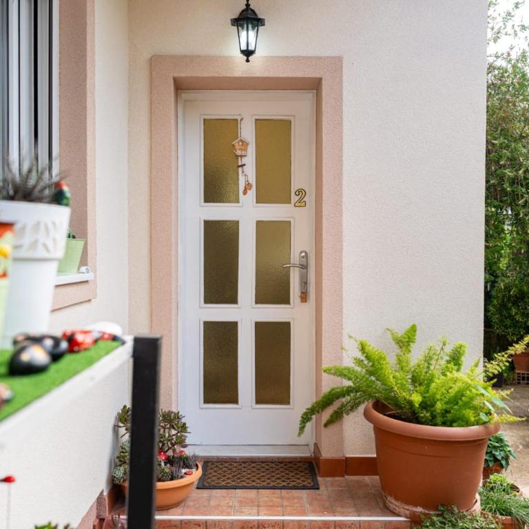 Apartments Gabi&Zdenka Tivat - One-Bedroom Apartment with Garden View - 13