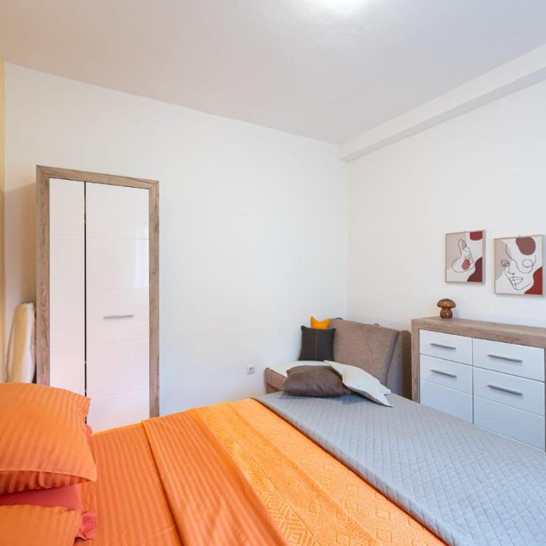 Apartments Gabi&Zdenka Tivat - One-Bedroom Apartment with Garden View - 6