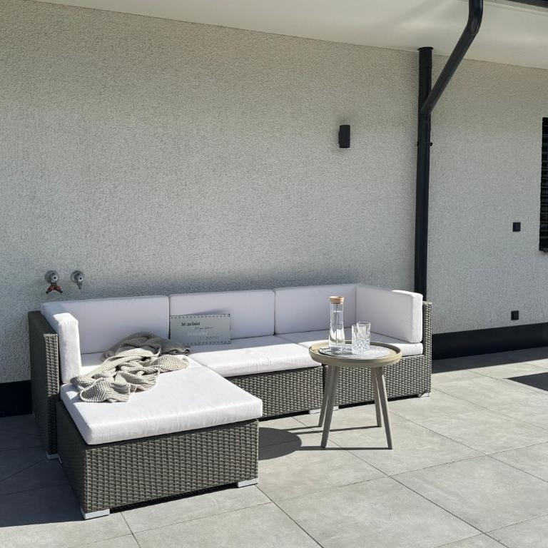 Ferienwohnung Tirolglück mit großem Garten - Two-Bedroom Apartment - 28