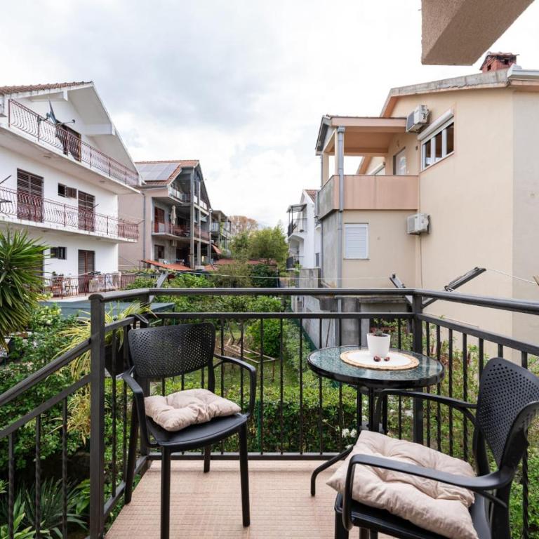 Apartments Gabi&Zdenka Tivat - Studio with Garden View - 7