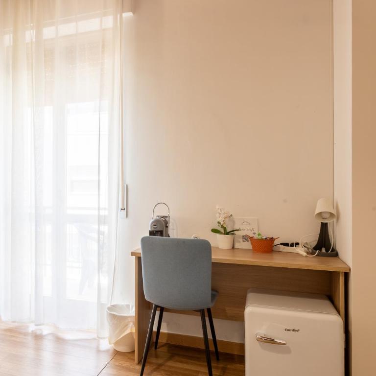 Acquacorrente Rooms - a due passi dal mare - Camera Matrimoniale con Balcone - 13