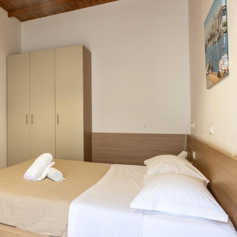 Acquacorrente Rooms - a due passi dal mare - Camera Matrimoniale con Balcone - 2
