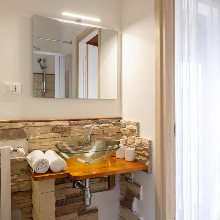 Acquacorrente Rooms - a due passi dal mare - Camera Matrimoniale con Balcone - 10