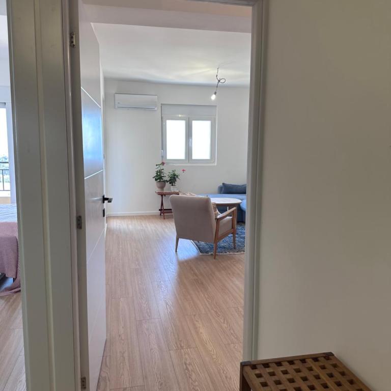 Modern Sea & City View Apartment with Parking - One-Bedroom Apartment - 4