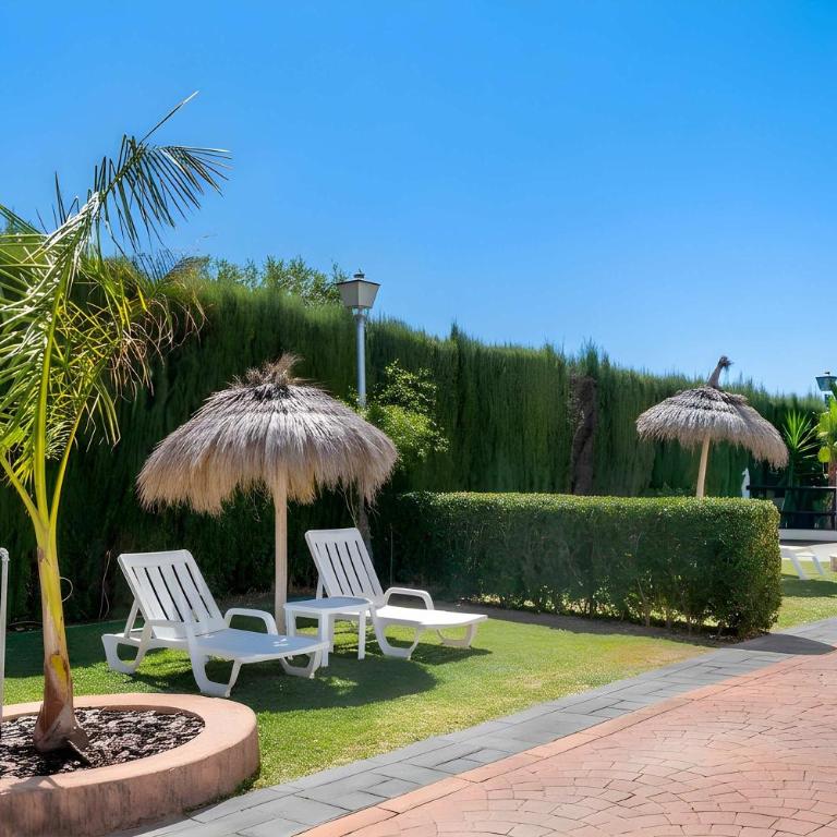 Apartamentos con piscina compartida WIFI y parking - Appartamento - 19