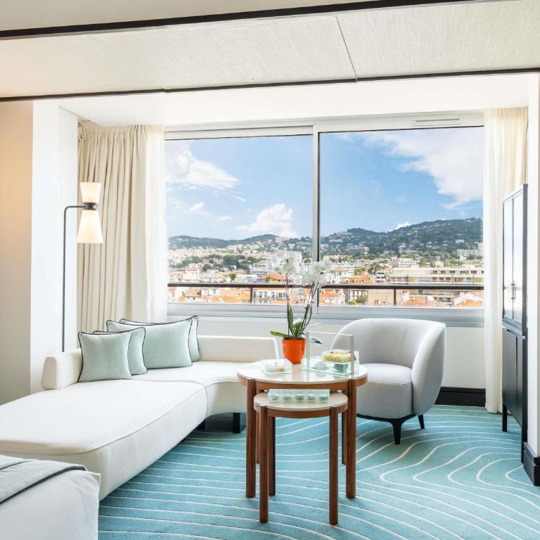 Mondrian Cannes - Deluxe Junior Suite with city view - 2