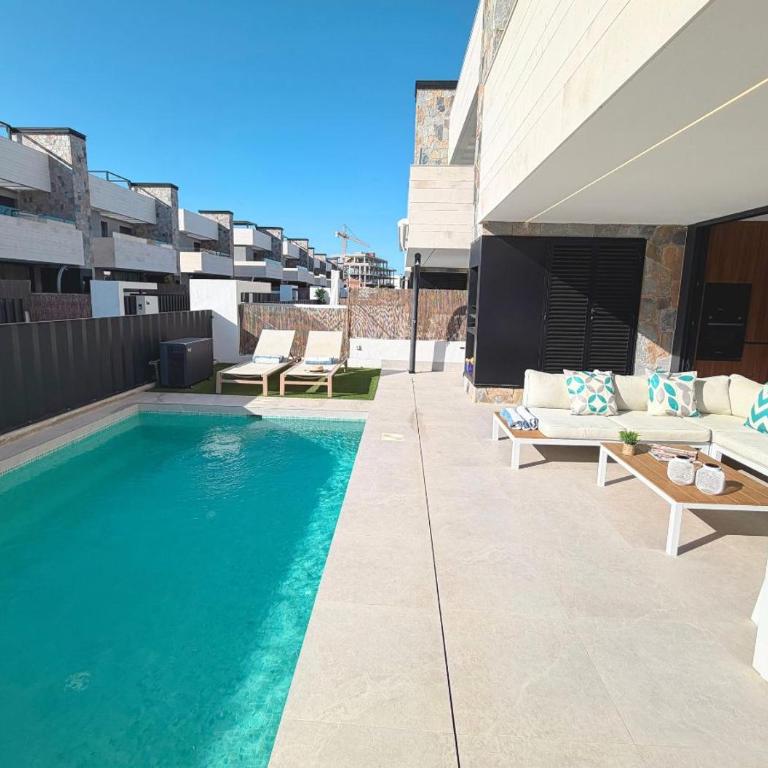 LUXURY VILLA ALMENDRO 15 WITH PRIVATE HEATED POOL at SANTA ROSALIA RESORT by PREMIUM SPAIN PROPERTIES - Villa - 52