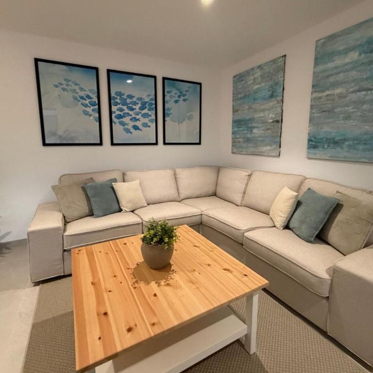 LUXURY VILLA ALMENDRO 15 WITH PRIVATE HEATED POOL at SANTA ROSALIA RESORT by PREMIUM SPAIN PROPERTIES - Villa - 37