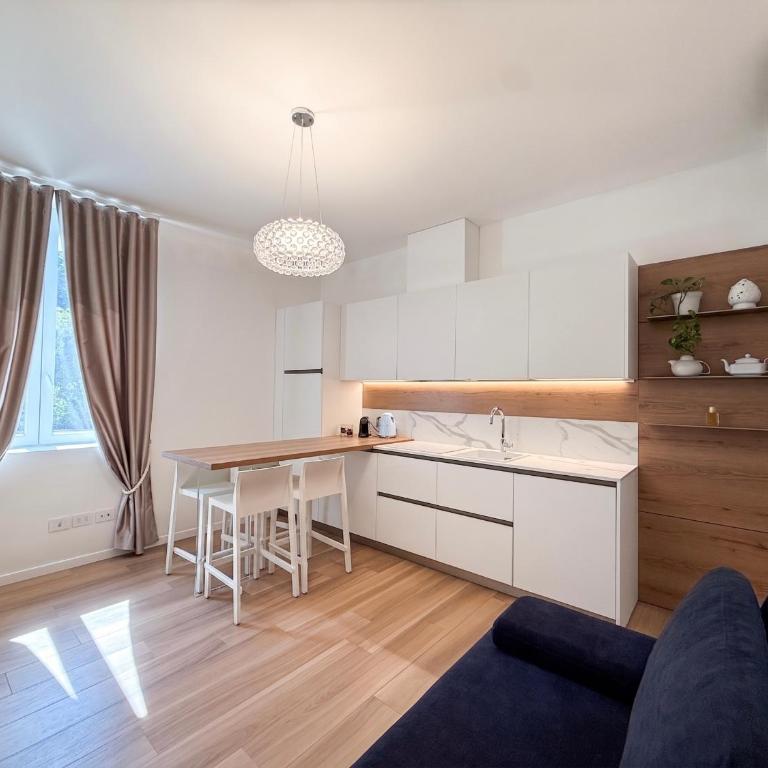 Riviera Suite - A piedi dal lago & Vittoriale - Apartamento de 2 dormitorios - 2