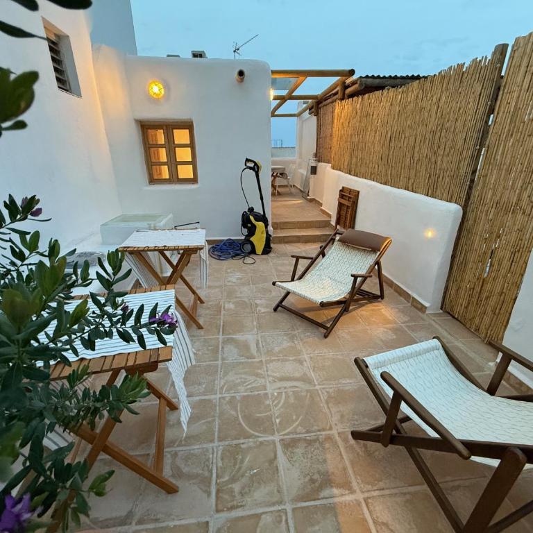 Charming Historic Townhouse with a Patio and Private Terrace in Mojácar Pueblo - Two-Bedroom House - 15