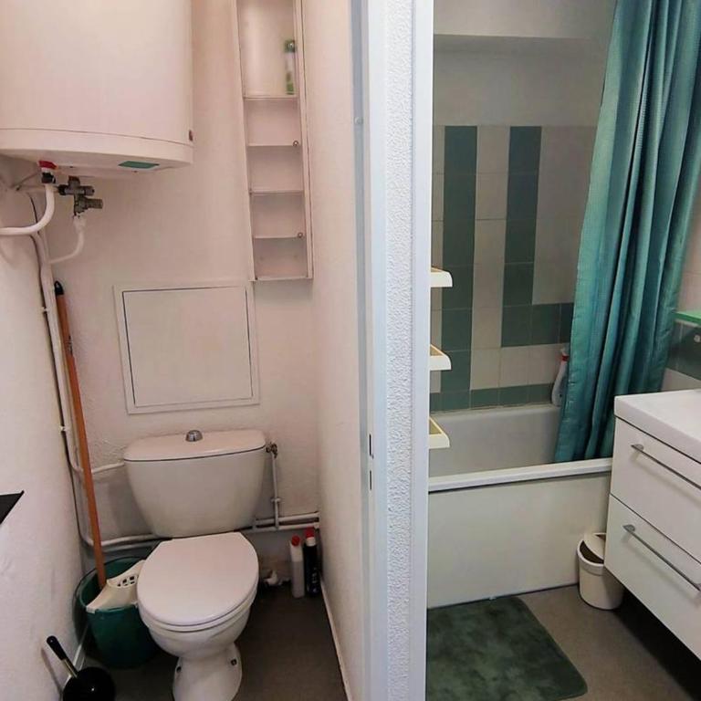 Appartement 2 pièces pour 5 pers avec piscine et parking face à la mer - FR-1-696-130 - Appartement - 11