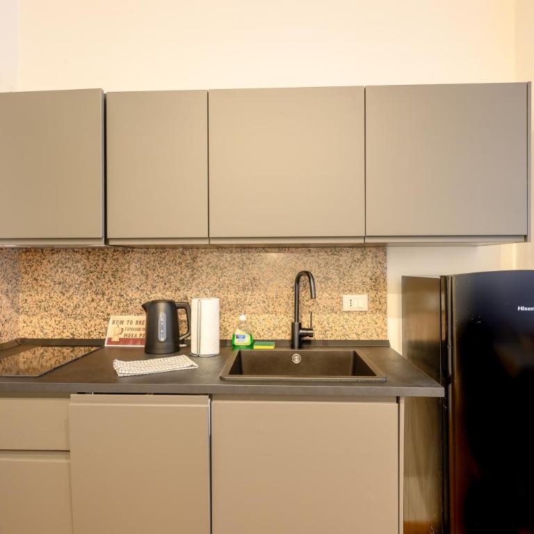 GuestHost - Comfortable Apartment Padova Center - Appartamento con 1 Camera da Letto - 2