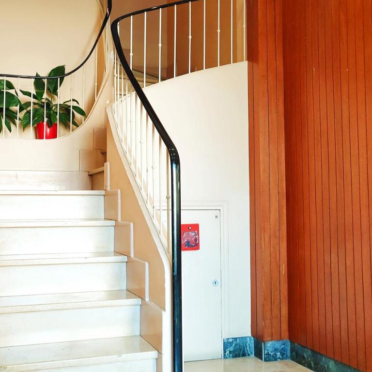Monaco - Entire top floor with terrace and garage - Appartement - 47