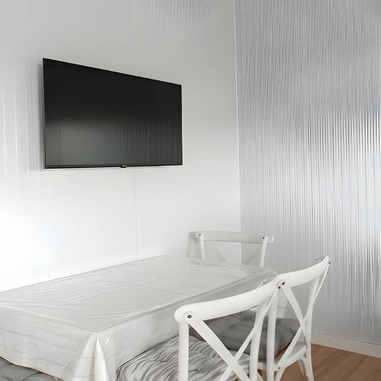 Casa con jardin y piscina con horario privada WiFi y aire acondicionado - Maison de Vacances - 13
