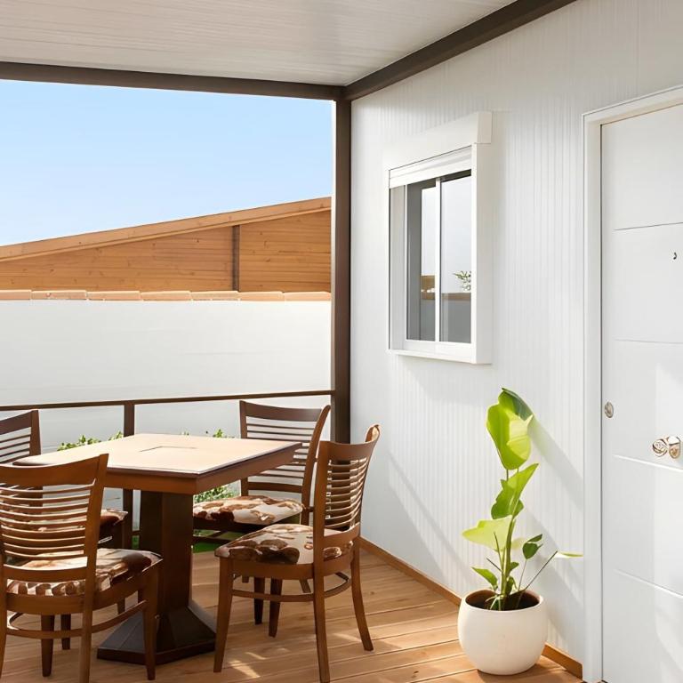 Casa con jardin y piscina con horario privada WiFi y aire acondicionado - Maison de Vacances - 14