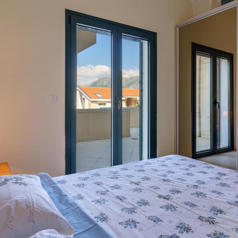 Boka bay apartments with pool - Two-Bedroom Apartment - 2