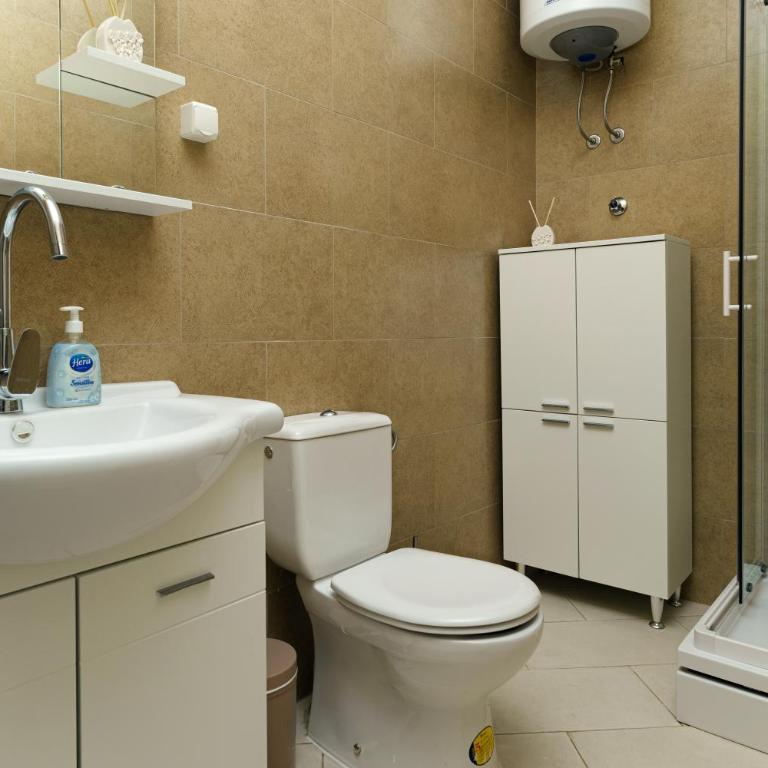 Boka bay apartments with pool - Three-Bedroom Apartment - 9