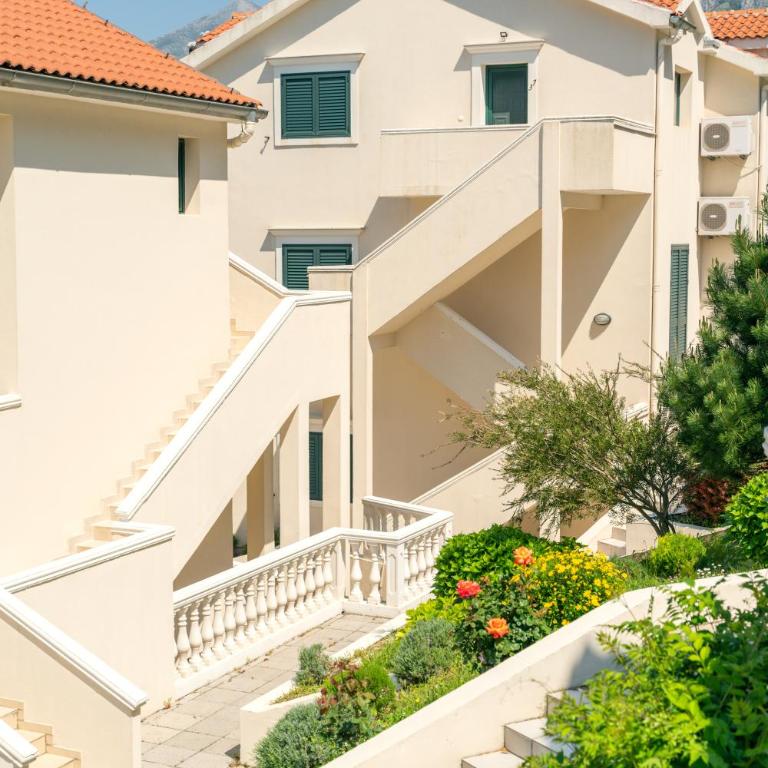 Boka bay apartments with pool - Three-Bedroom Apartment - 12