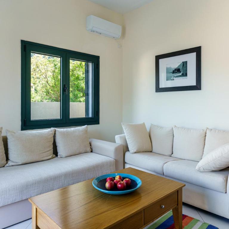 Boka bay apartments with pool - Two-Bedroom Apartment - 5