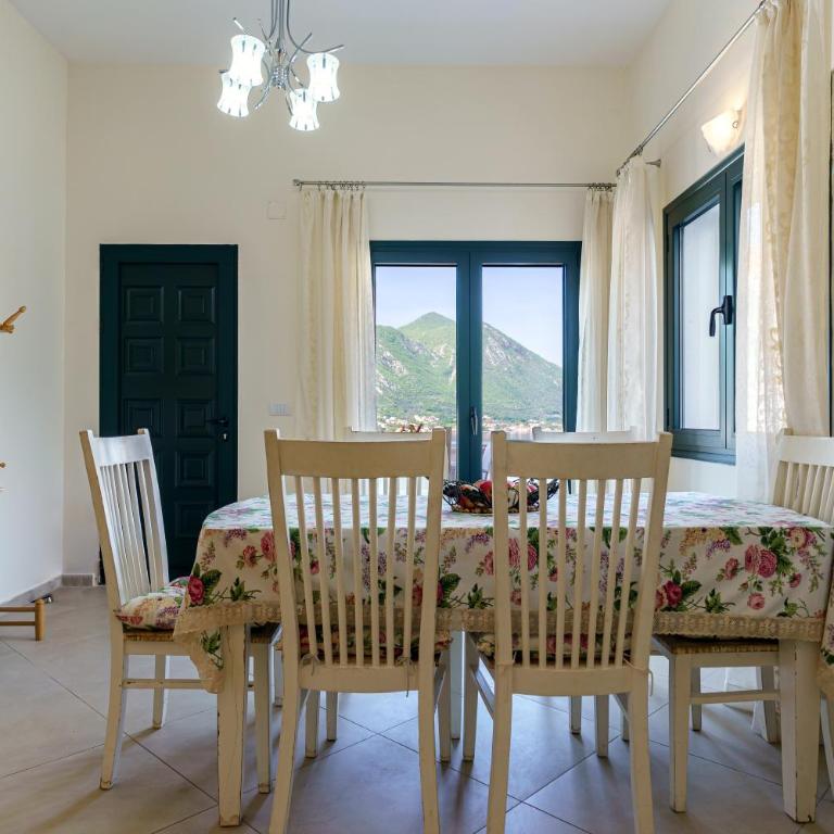 Boka bay apartments with pool - Three-Bedroom Apartment - 13