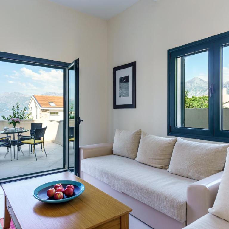 Boka bay apartments with pool - Two-Bedroom Apartment - 10