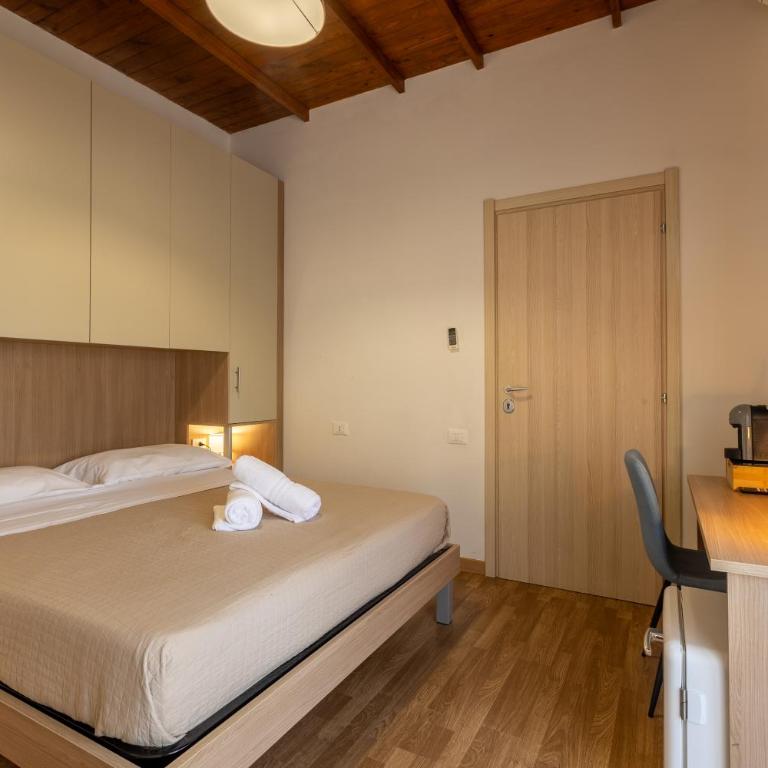 Acquacorrente Rooms - a due passi dal mare - Camera Matrimoniale con Balcone - 3